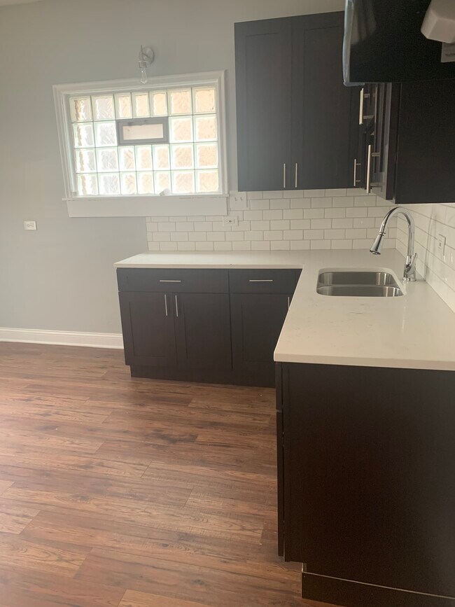 Building Photo - 7841 S Marquette Ave