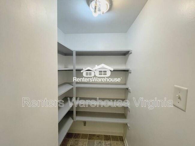 Building Photo - 2514 Leytonstone Dr