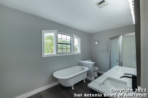 Building Photo - 636 Cypress Ridge Rd