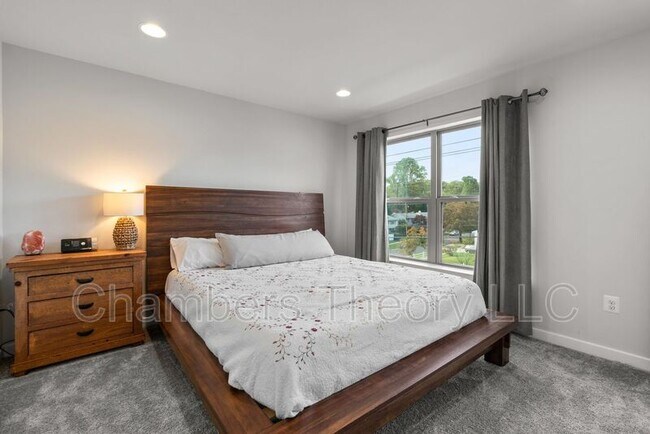 Building Photo - 5136 Randolph Rd