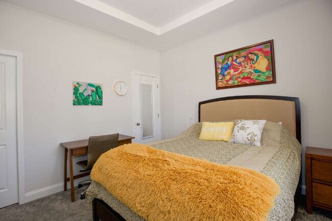 Building Photo - "Spacious 4-Bedroom Gem with 3 Full Baths - 2344 Sq Ft of Comfort on Stackhouse Drive!"