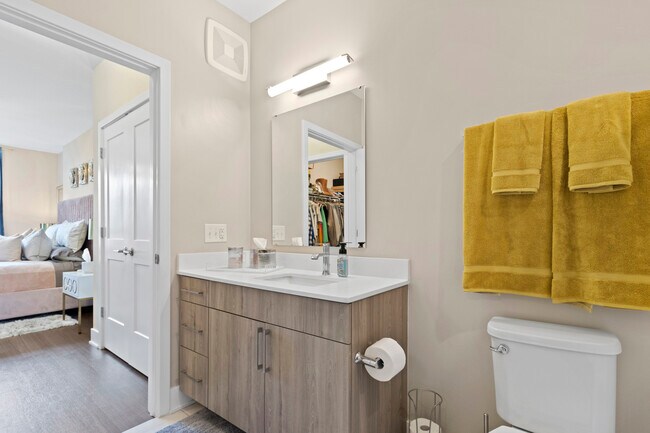 Building Photo - 145 Riverhaven Dr