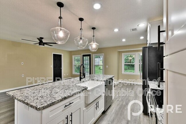 Building Photo - 308 Southampton Dr