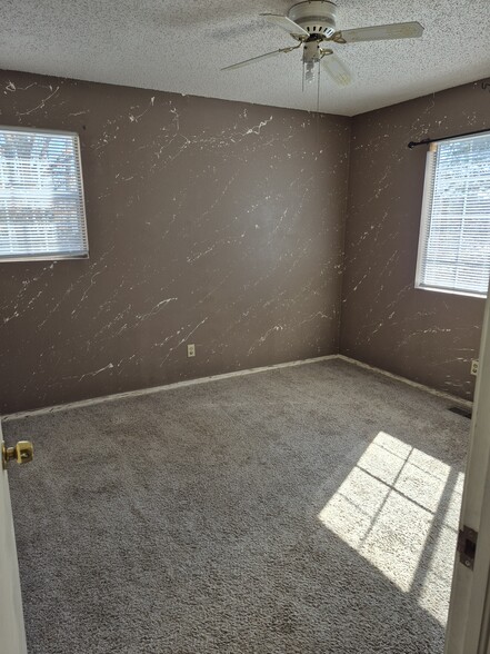 Building Photo - 133 Elizabeth Dr