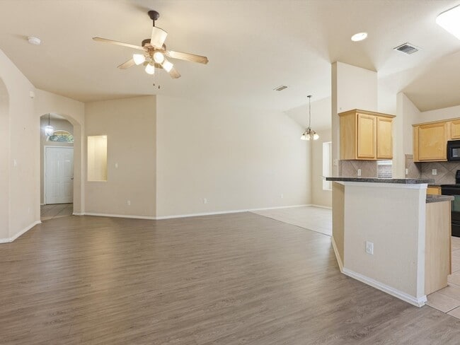 Building Photo - 6524 Sierra Madre Dr