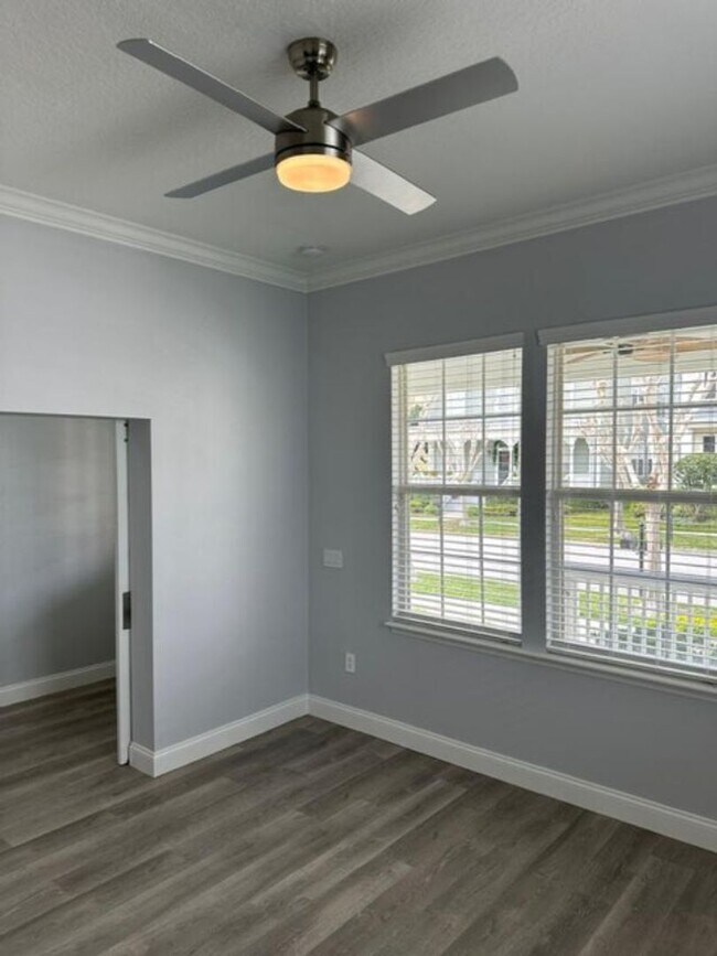 Building Photo - Completely remodeled 4 Bedroom 2 Bath sing...