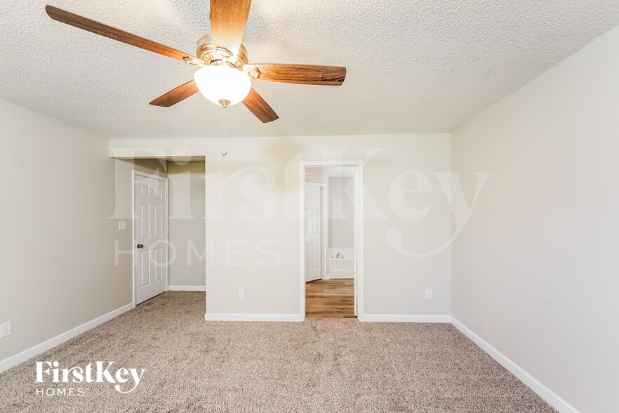 Building Photo - 2415 Damascus Dr