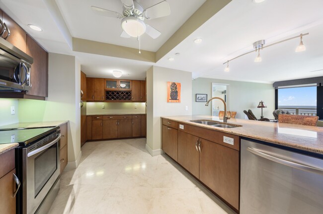 Building Photo - 3000 N Ocean Dr