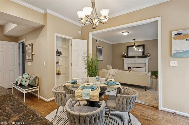 Building Photo - 230 Bluff Oak Dr