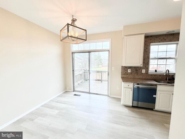 Building Photo - 15239 Brazil Cir