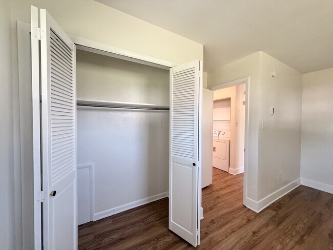 Building Photo - 10087 Red Maple Ln