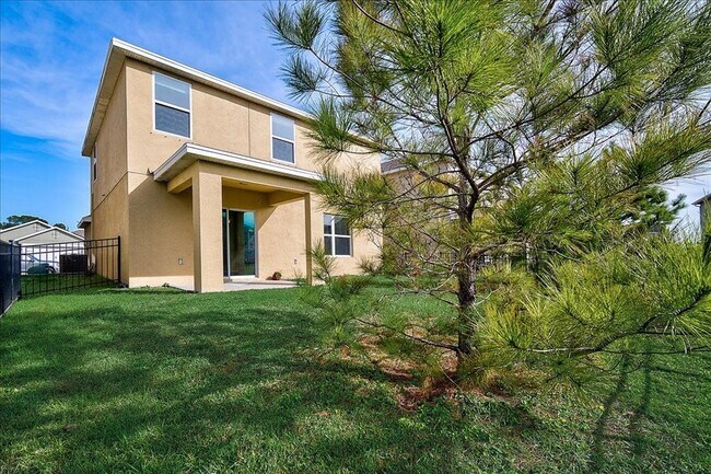 Building Photo - 4838 San Palermo Dr