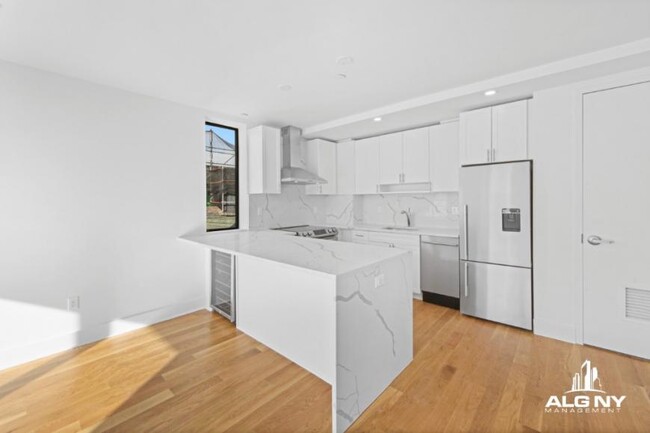 Building Photo - 1 bedroom in FAR ROCKAWAY NY 11693