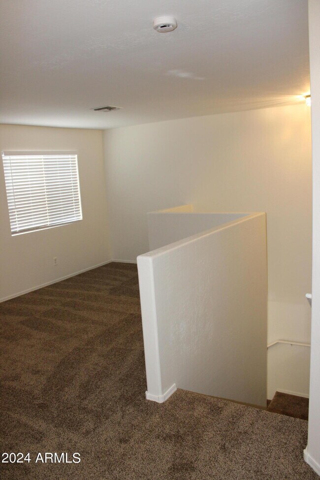 Building Photo - 2568 W Tanner Ranch Rd