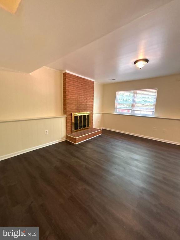 Building Photo - 10050 Wood Sorrels Ln