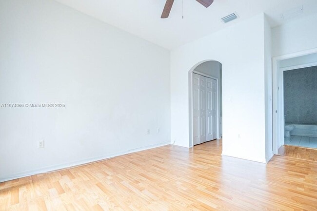 Building Photo - 784 SW 106th Ave
