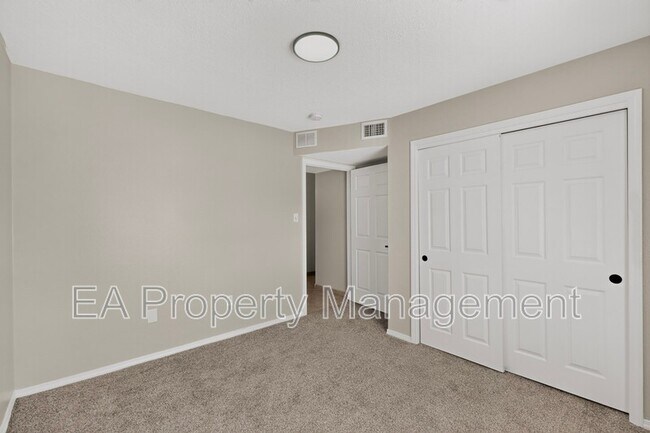 Building Photo - 5748 Pinon Flats Rd NW