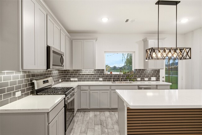 Building Photo - 2705 Bernadino Dr