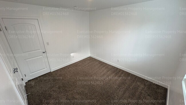 Building Photo - 5 bedroom, 2 bathroom, 3 car garage located near Taft Hwy/ Chevalier Rd