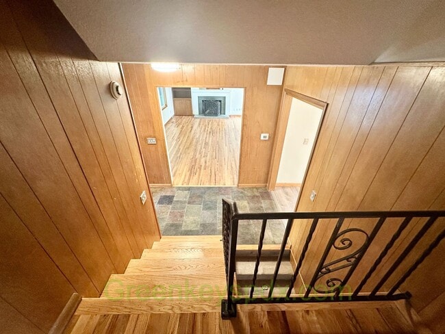 Building Photo - Mid-Century Classic House in Reedwood Neig...