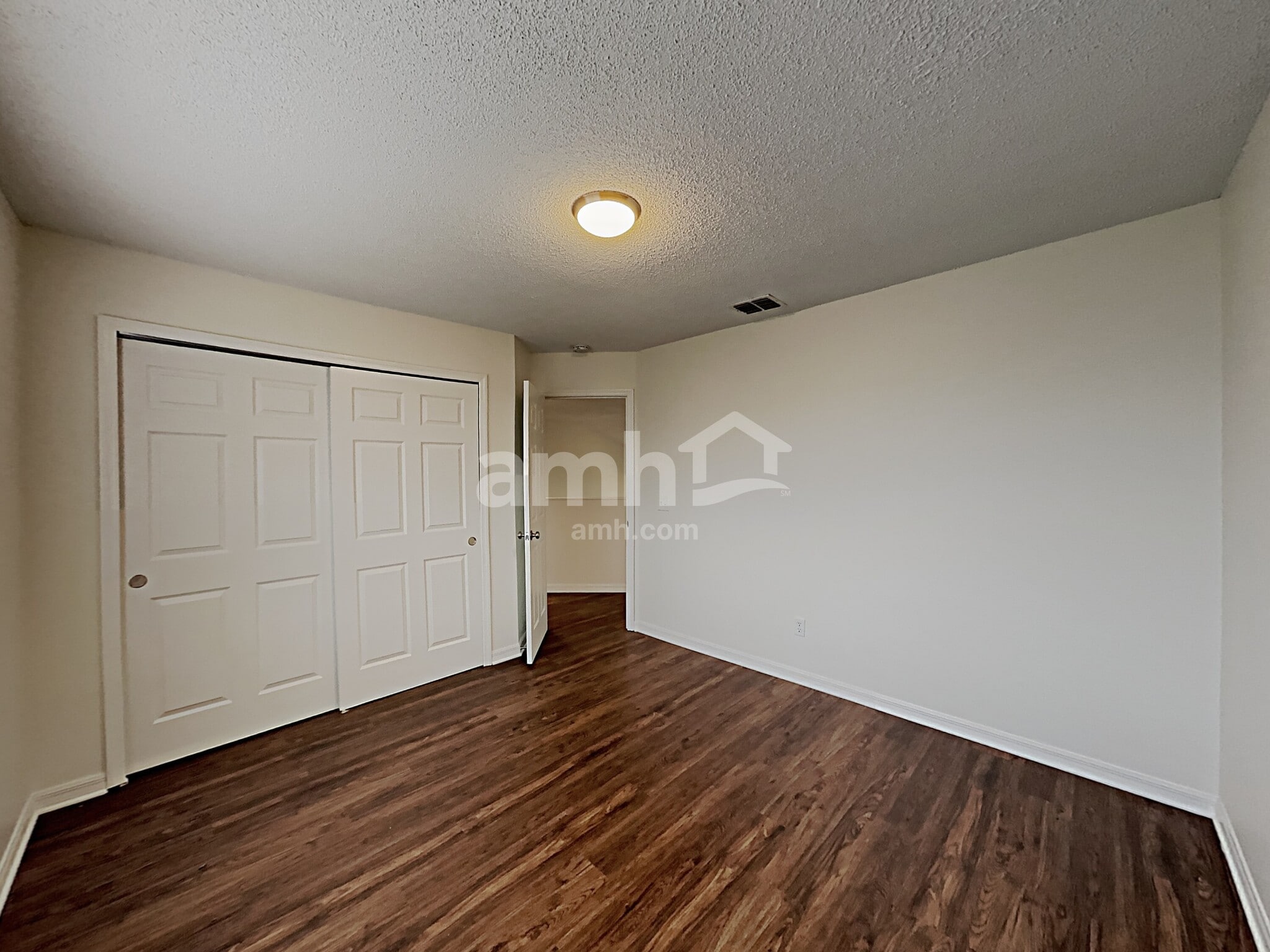 Building Photo - 105 Green Cove Ct