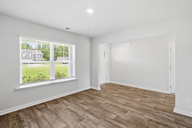 Building Photo - 119 Stella Blfs Dr