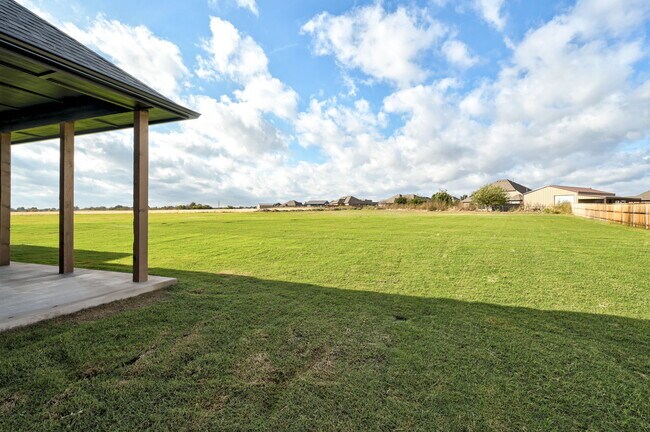 Building Photo - 2101 Dax Ln
