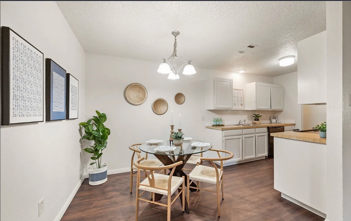 Building Photo - 6630 Parkview Ln