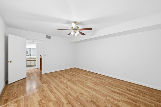 Building Photo - 8337 N Coral Cir