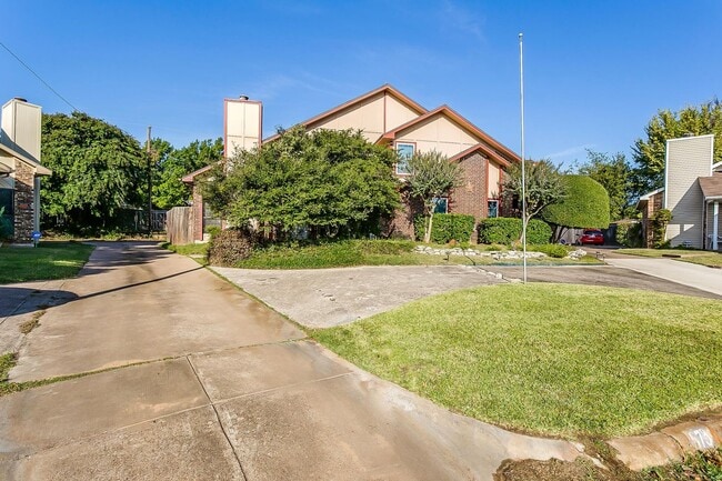 Building Photo - Great 2 Bed 2 Bath Townhouse in S Arlington- 76017