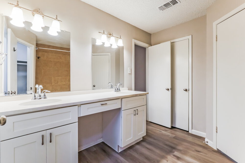 Building Photo - 4310 Shalom Creek Ln