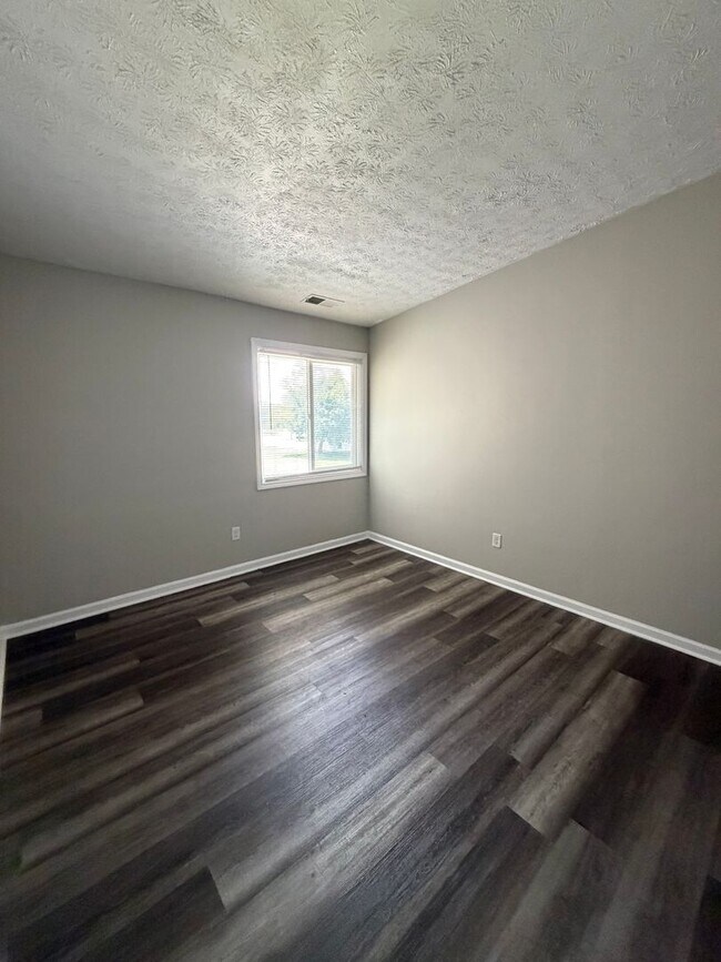 Building Photo - 9031 S Eldorado Dr
