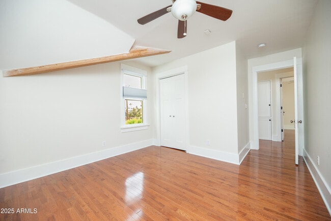 Building Photo - 69 W Lynwood St