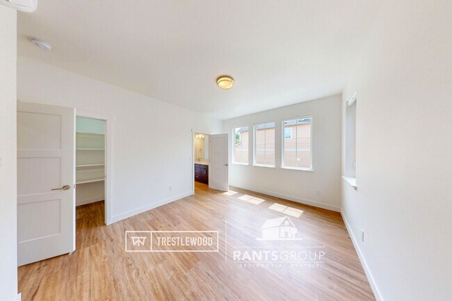 Building Photo - Brand New! Modern Home in Trestlewood – Wh...