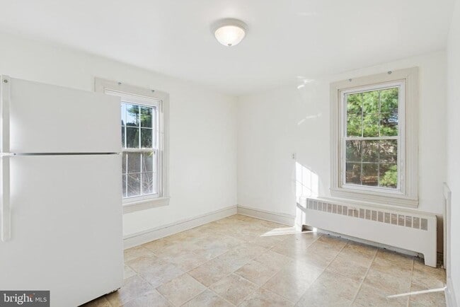 Building Photo - 1138 E Schuylkill Rd