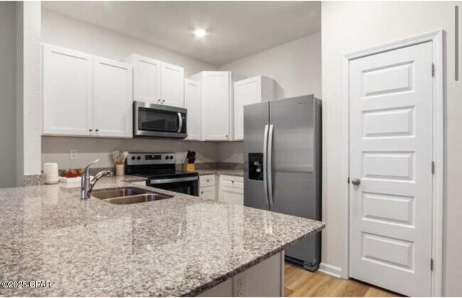 Building Photo - 1713 Jakes Dr