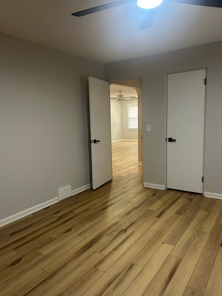 Building Photo - 352 Barry Rd