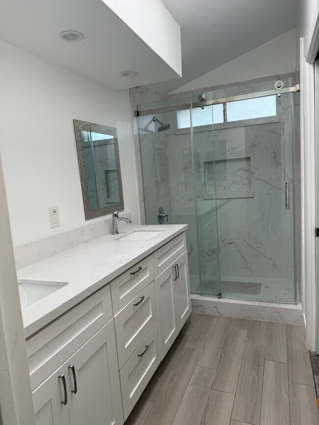 Building Photo - 9422 Krepp Dr