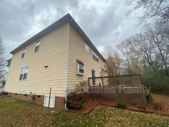 Building Photo - 2916 Chatelaine Pl