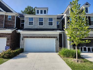 Primary Photo - 670 Peppermint Dr