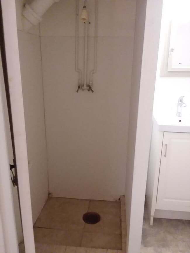 Building Photo - 225 W 1st St