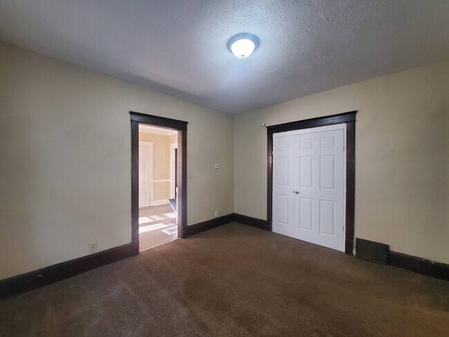 Building Photo - 4219 Daisy Ave