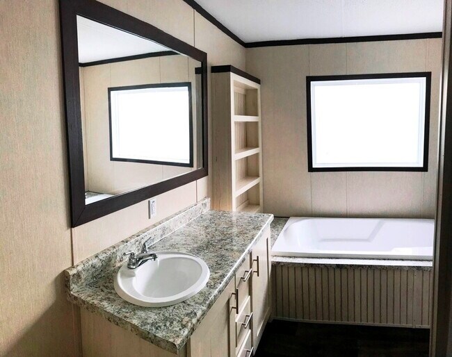 Building Photo - Brand New 3 bedroom, 2 bath Manufactured Home in Callaway