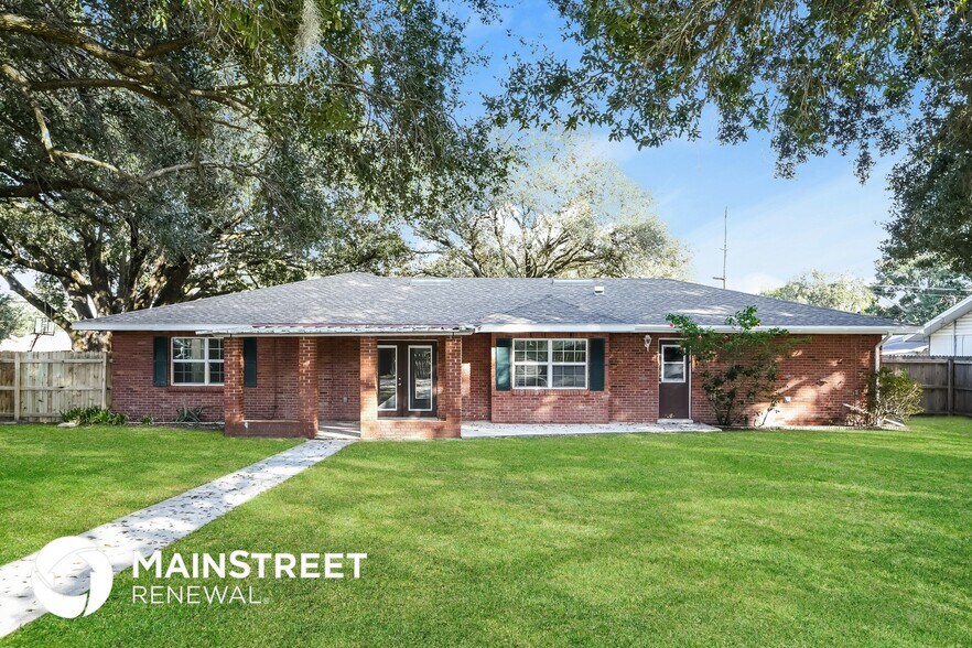 Building Photo - 104 Lighter Log Ln