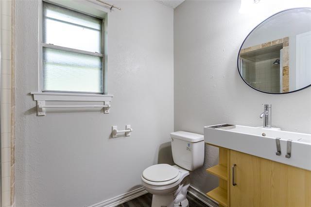 Building Photo - 2805 Mintwood Pl