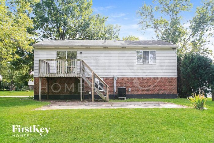 Building Photo - 3920 Pinetop Dr