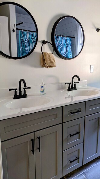 Building Photo - 307 Union St