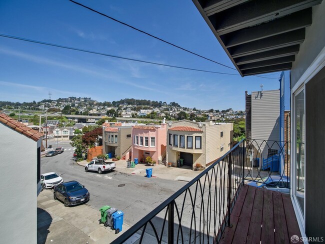 Building Photo - 4204 Mission St
