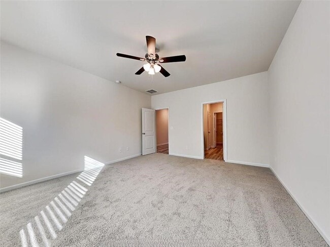 Building Photo - 332 Oliver Dr