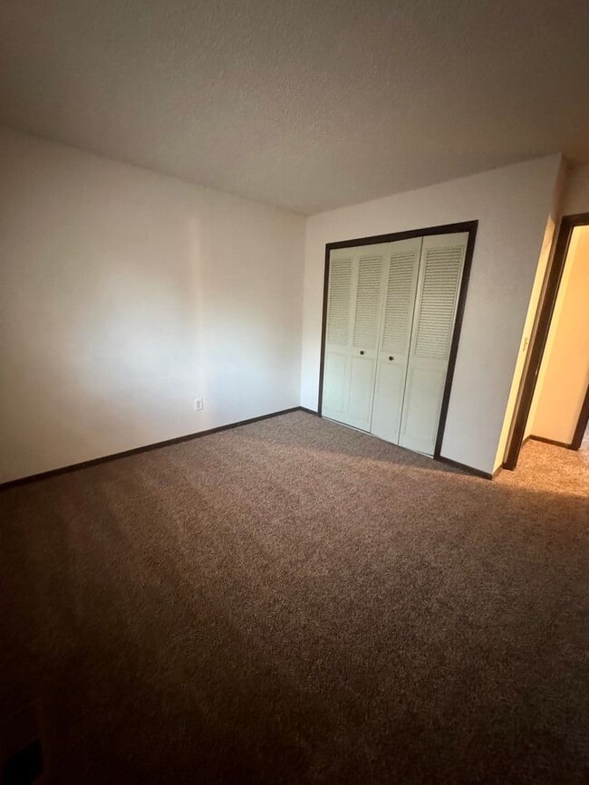 Building Photo - Vista Grande Terrace/4 Bedroom Home